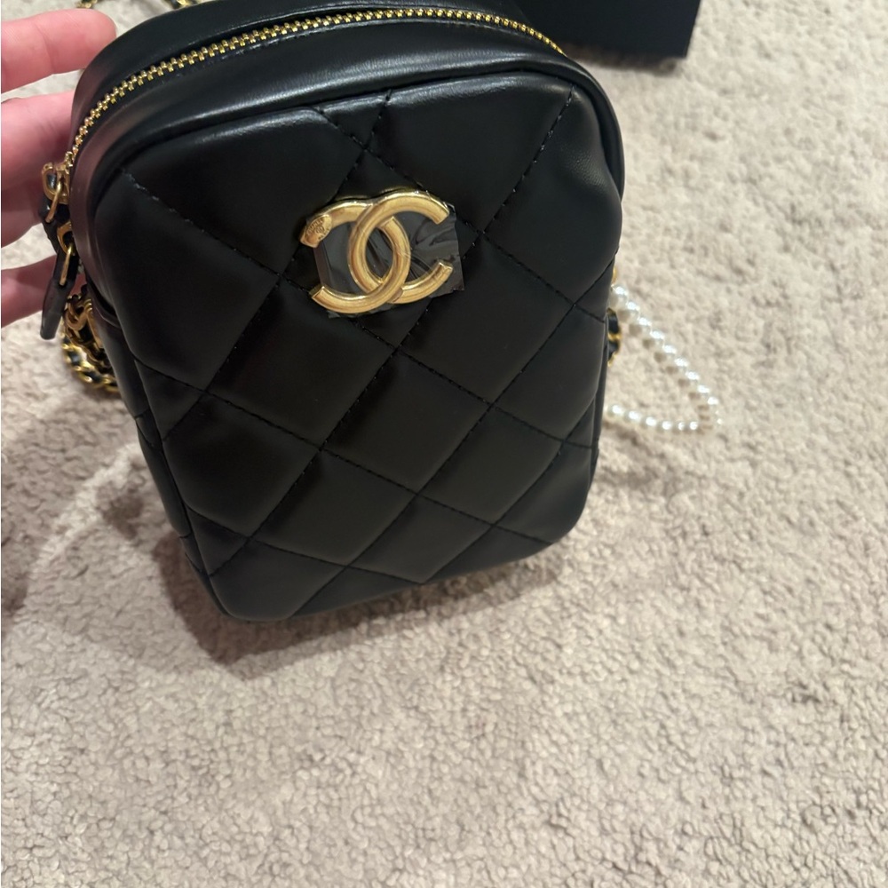 Chanel Makeup GWP Camera Bag Black NEW - Picture 3 of 10